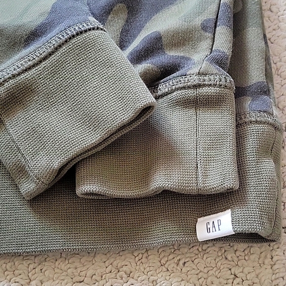Gap camo Trex sweatshirt, 4yrs - Picture 4 of 5